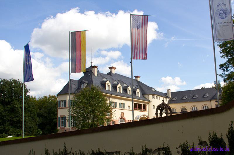 Schlo� und Hotel Stein