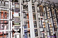 Kabel in alle Richtungen