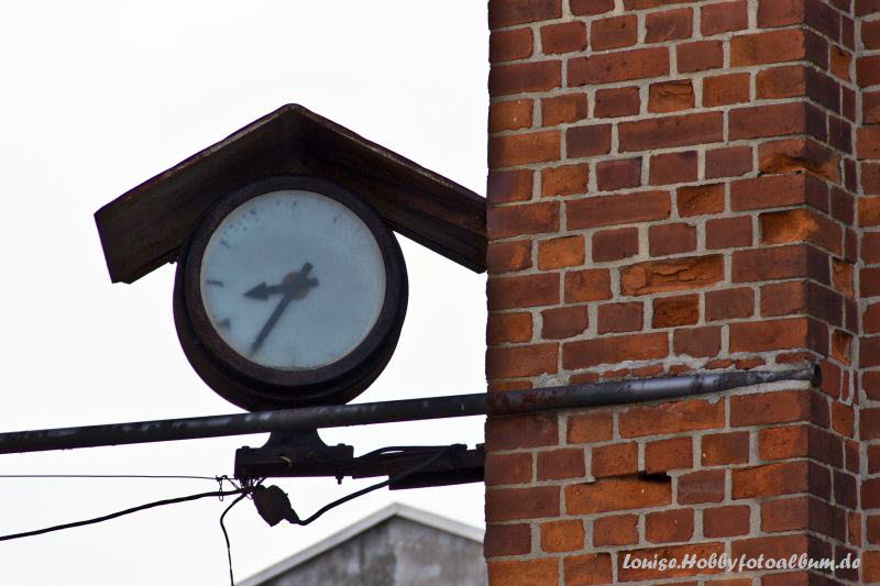 5 vor 12?